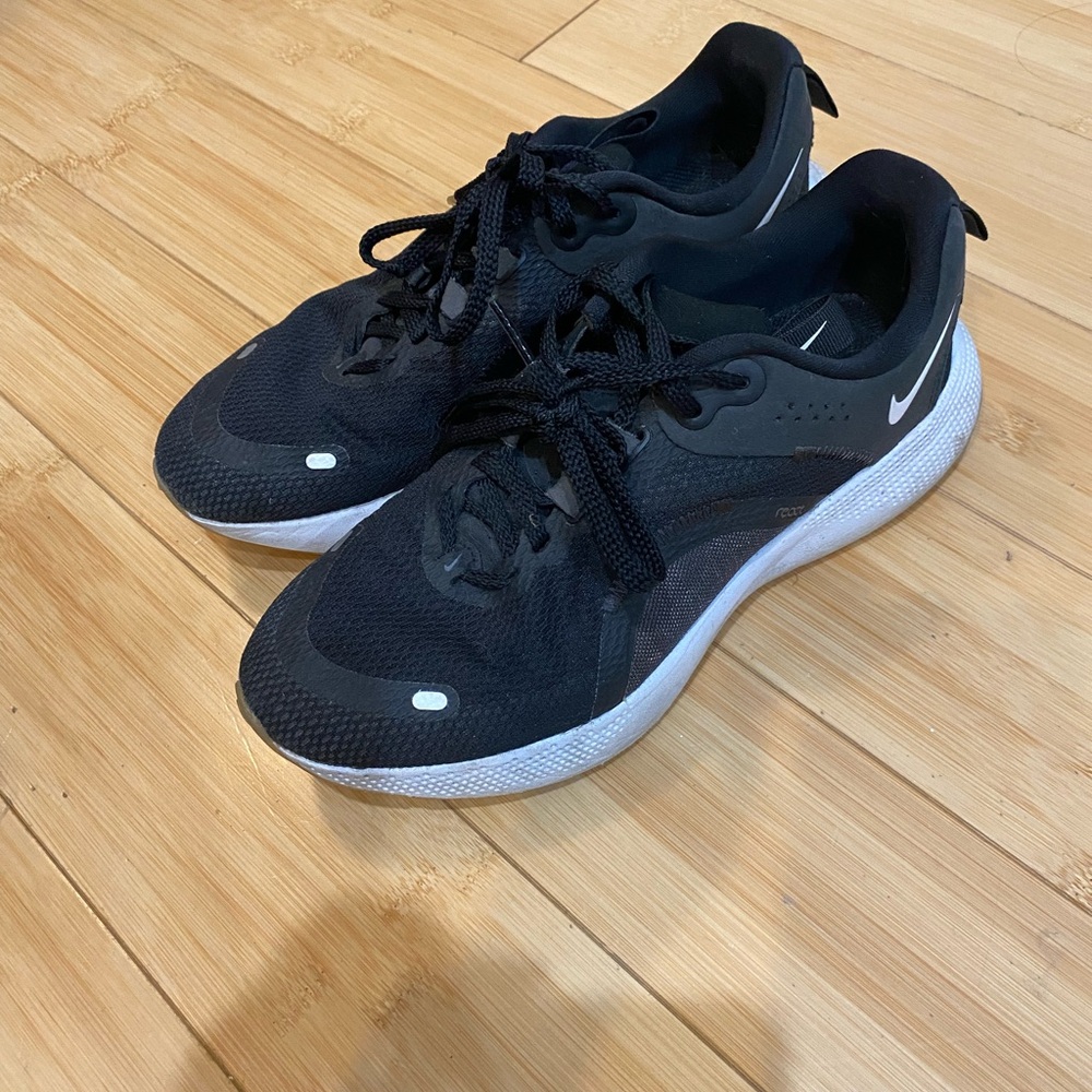 Nike Black and White Running Shoes